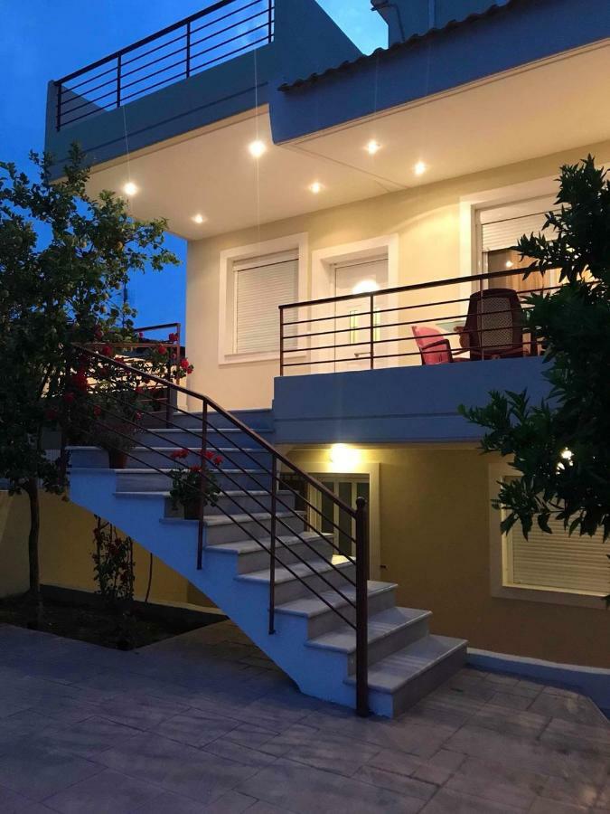 Amazing House In Kiato Near The Beach Ngoại thất bức ảnh