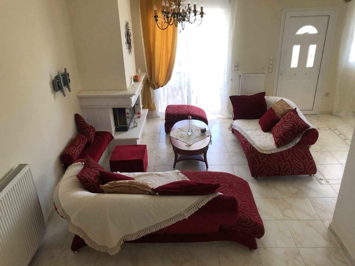 Amazing House In Kiato Near The Beach Ngoại thất bức ảnh